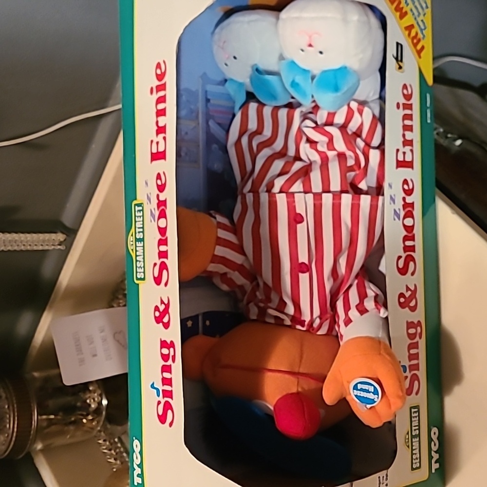 Sesame Street Sing & Snore Ernie